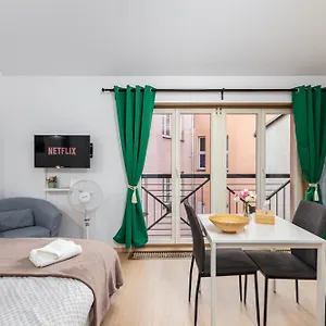 Pensjonat Private Retreat Close To Stations In 3 Praga