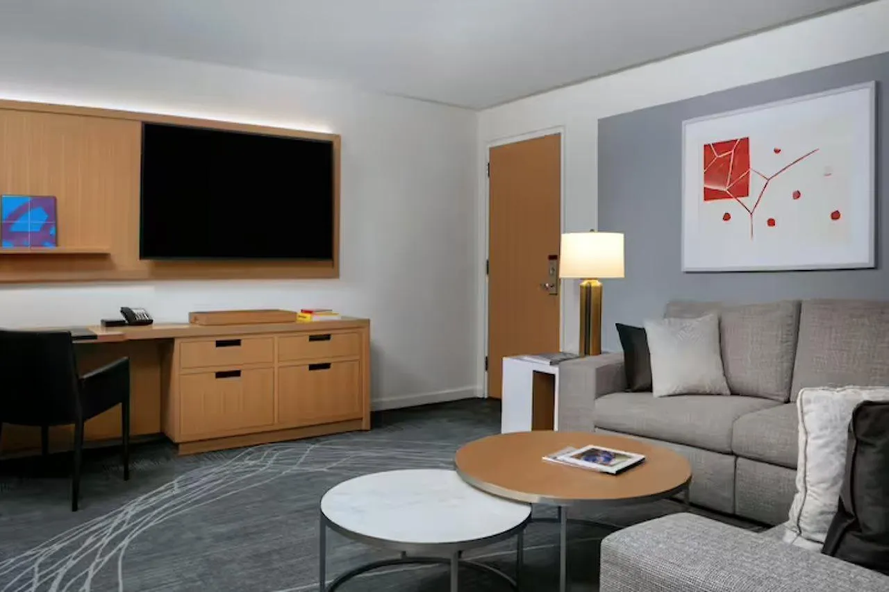 מלון Conrad New York Downtown 5*,