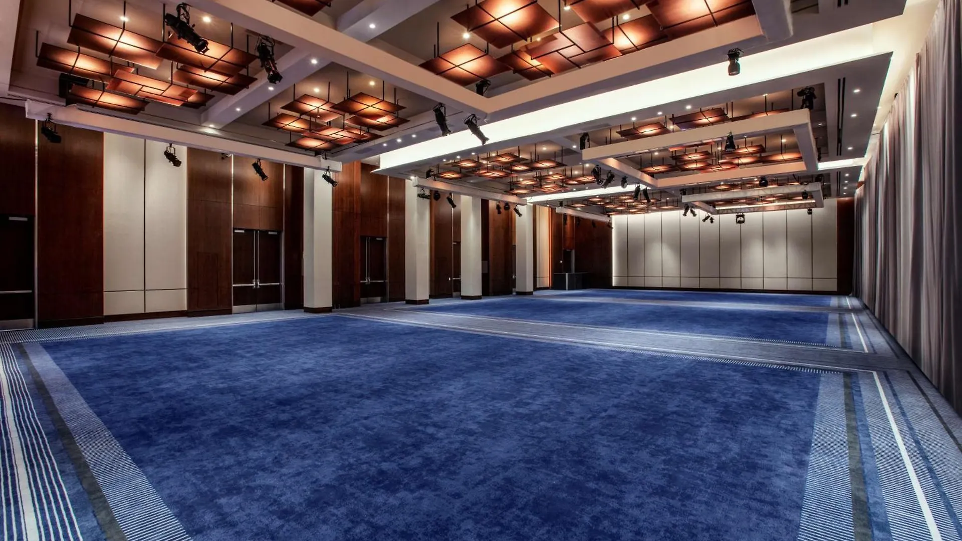 Conrad New York Downtown Hotel